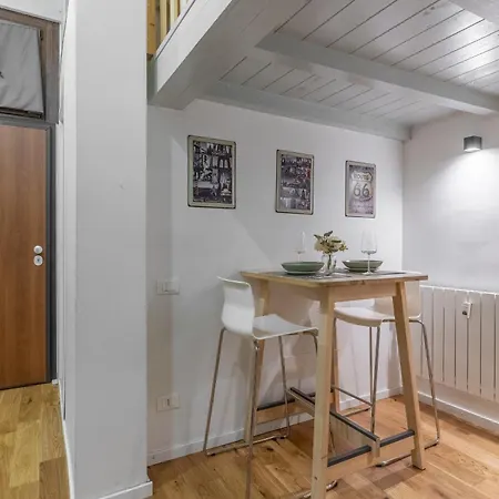 아파트 Cozy Study Room- Navigli -bocconi Naba *