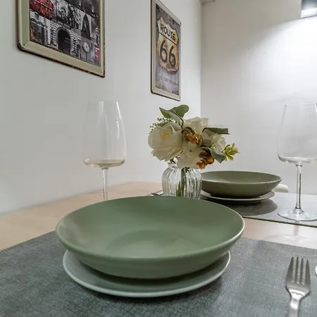Cozy Study Room- Navigli -bocconi Naba Apartment *