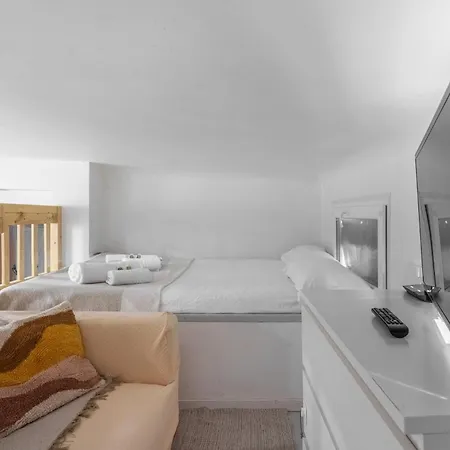 Apartment Cozy Study Room- Navigli -bocconi Naba Milan