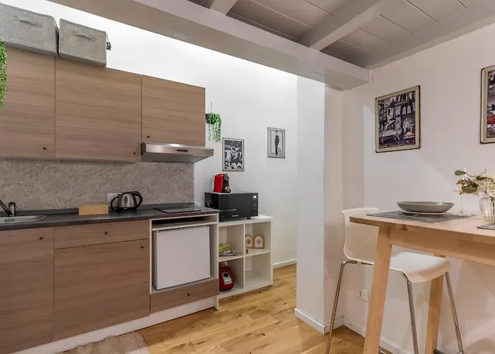Apartment Cozy Study Room- Navigli -bocconi Naba